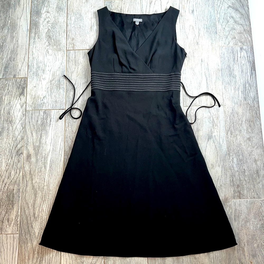 Gorgeous and classic Ann Taylor black sheath dress, size 2